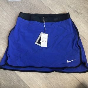 Nike Women’s Fringe Flob Solid Skort